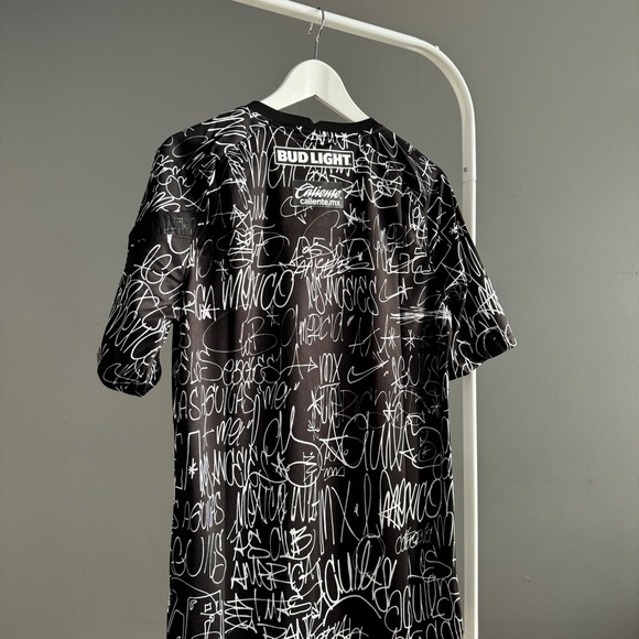 2021/22 Club America Pre-Match Kit - Picture 2 of 4